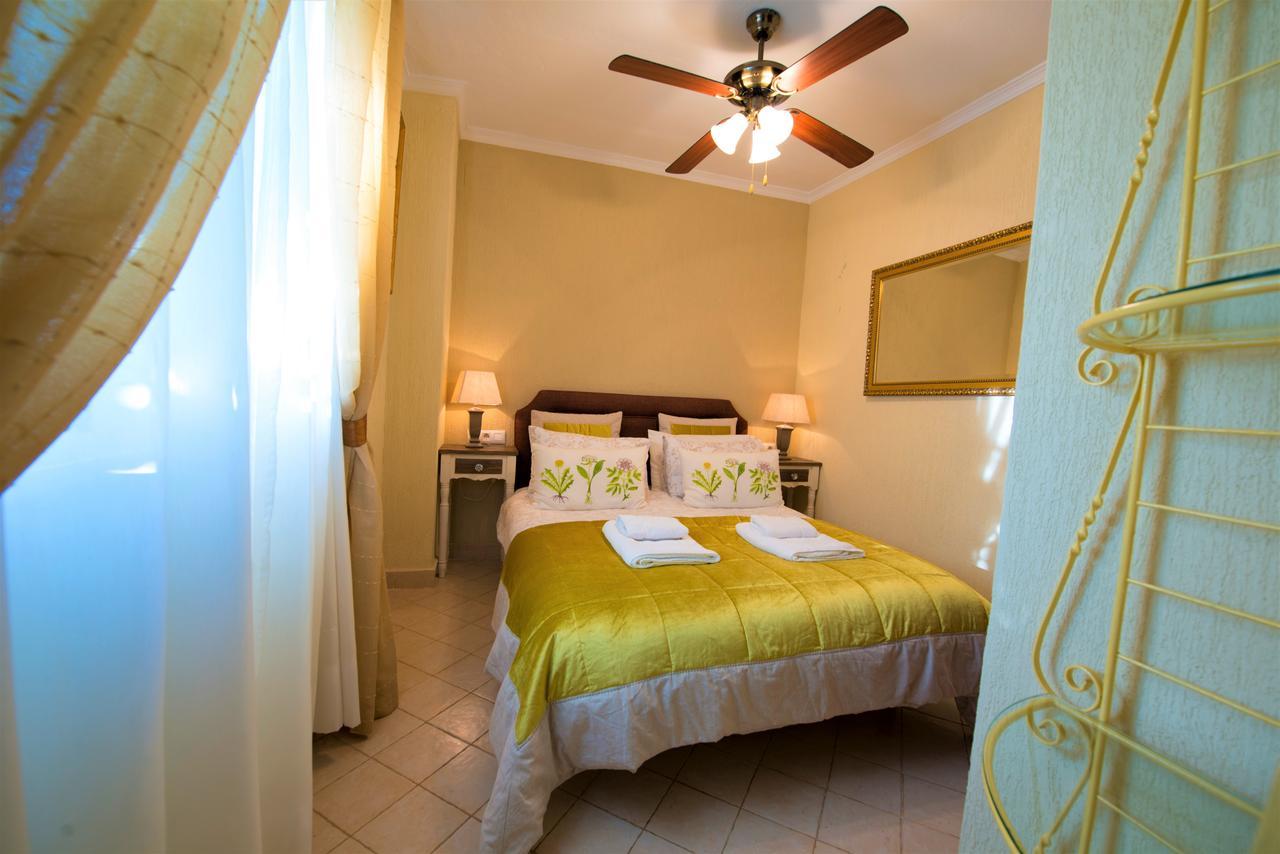 La Vista De Medina Studios & Apartments Екстериор снимка